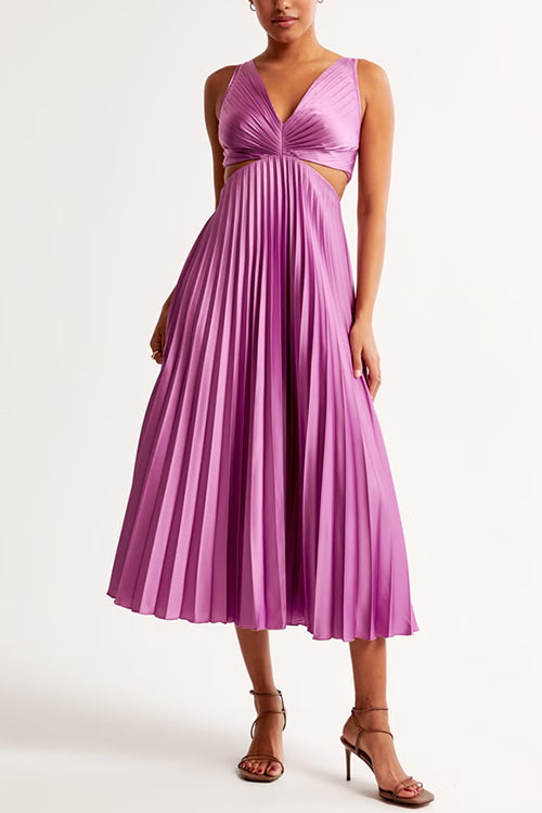 Elsa - Elegant Pleated Maxi Dress