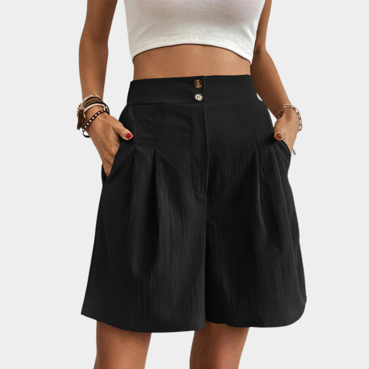 Jannika – Wide-Cut High-Waist Shorts with Pleats