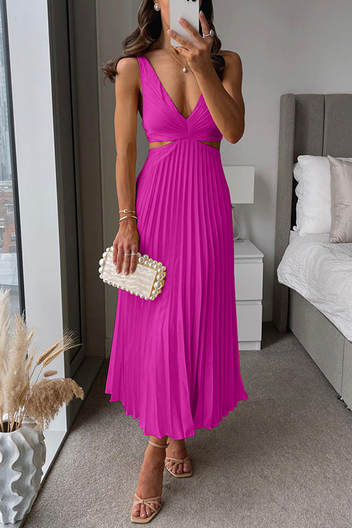 Elsa - Elegant Pleated Maxi Dress