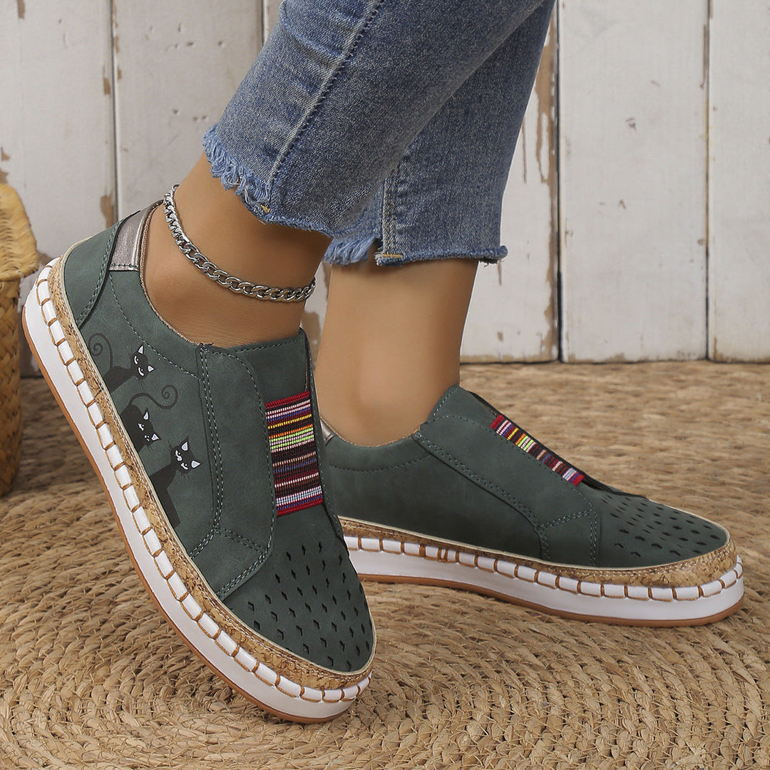 Helene – Casual Slippers with Cat Motif and Straw Sole