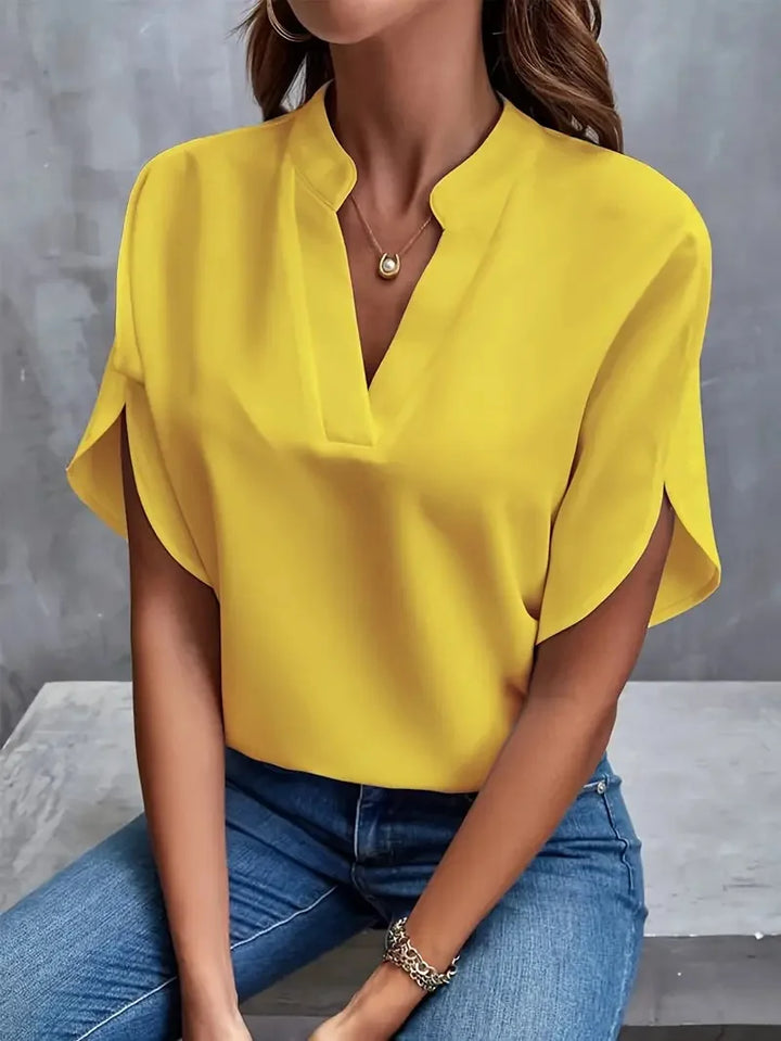 Roswina – Relaxed Fit V-Neck Blouse