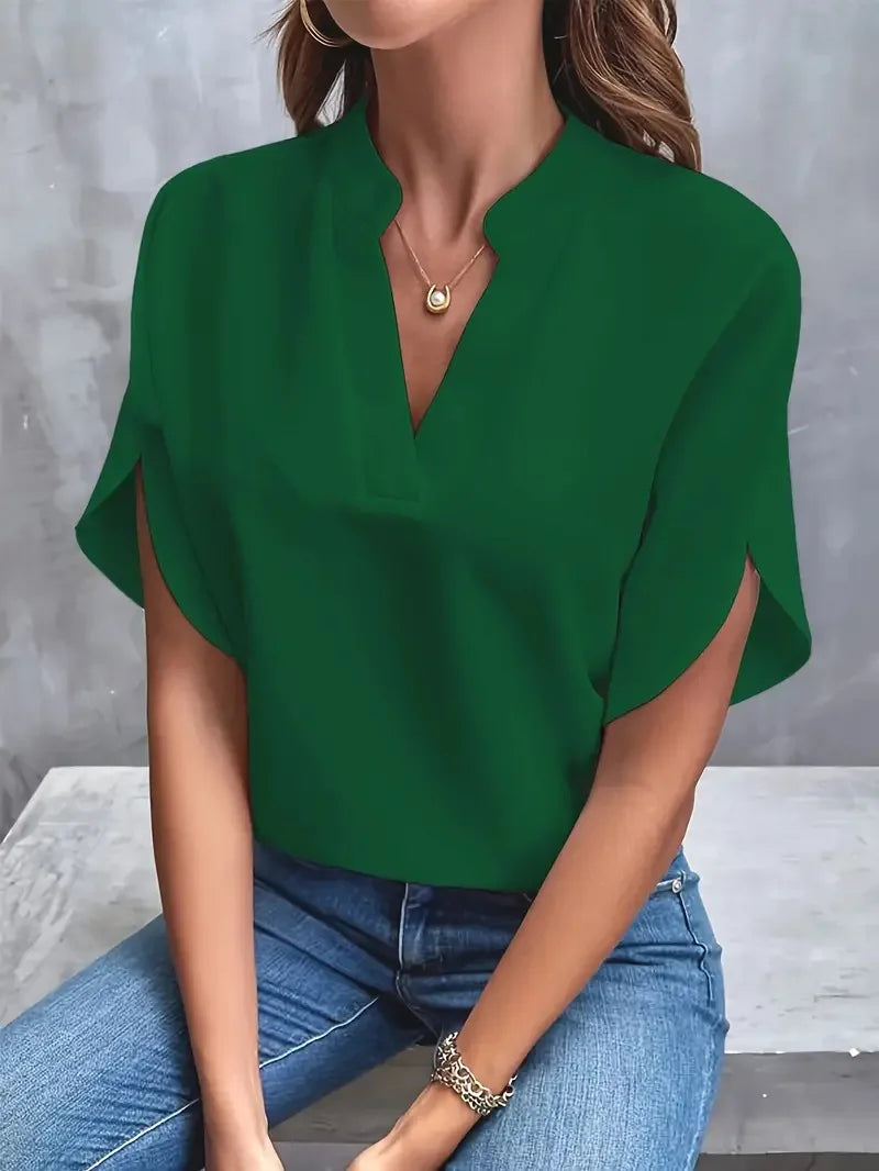Roswina – Relaxed Fit V-Neck Blouse