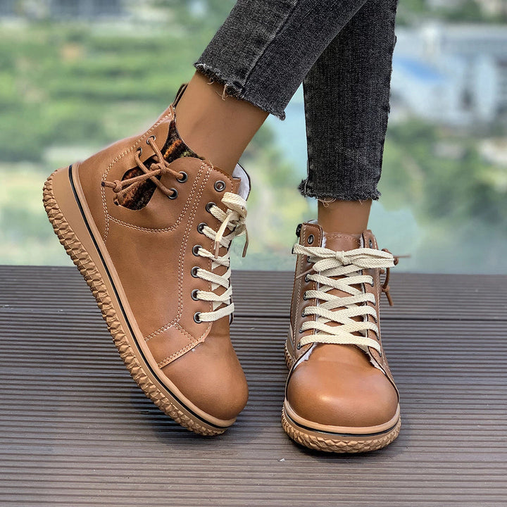 Noline - Comfortable Lace-Up Ankle Boots